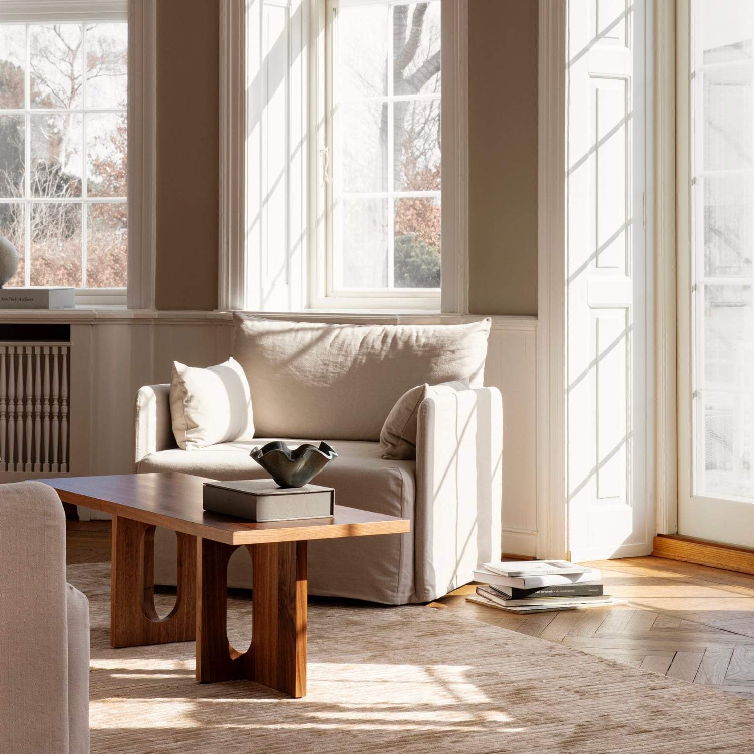 Audo Copenhagen Androgyne Lounge Table Dark Stained Oak - KANSO#Base/Top_Walnut