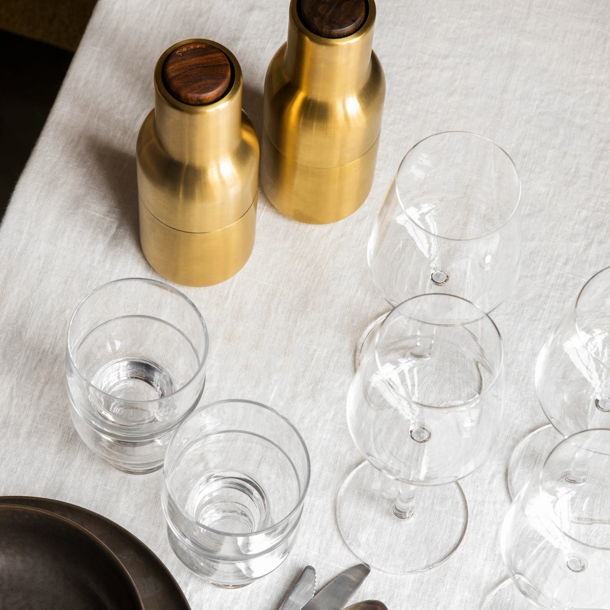 Audo Copenhagen Bottle Grinders, Set of 2 Brass, Brushed Walnut - KANSO#Color_Brass, Brushed / Walnut