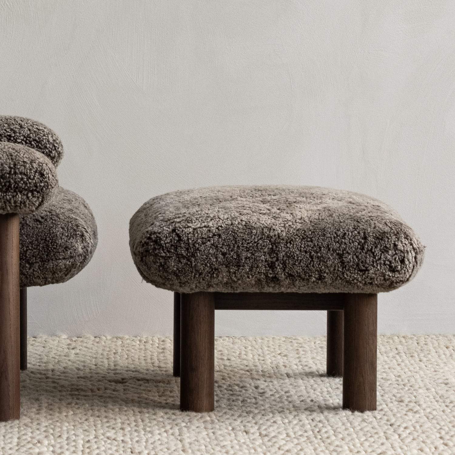 Audo Copenhagen Brasilia Ottoman Natural Oak Sheepskin Root - KANSO