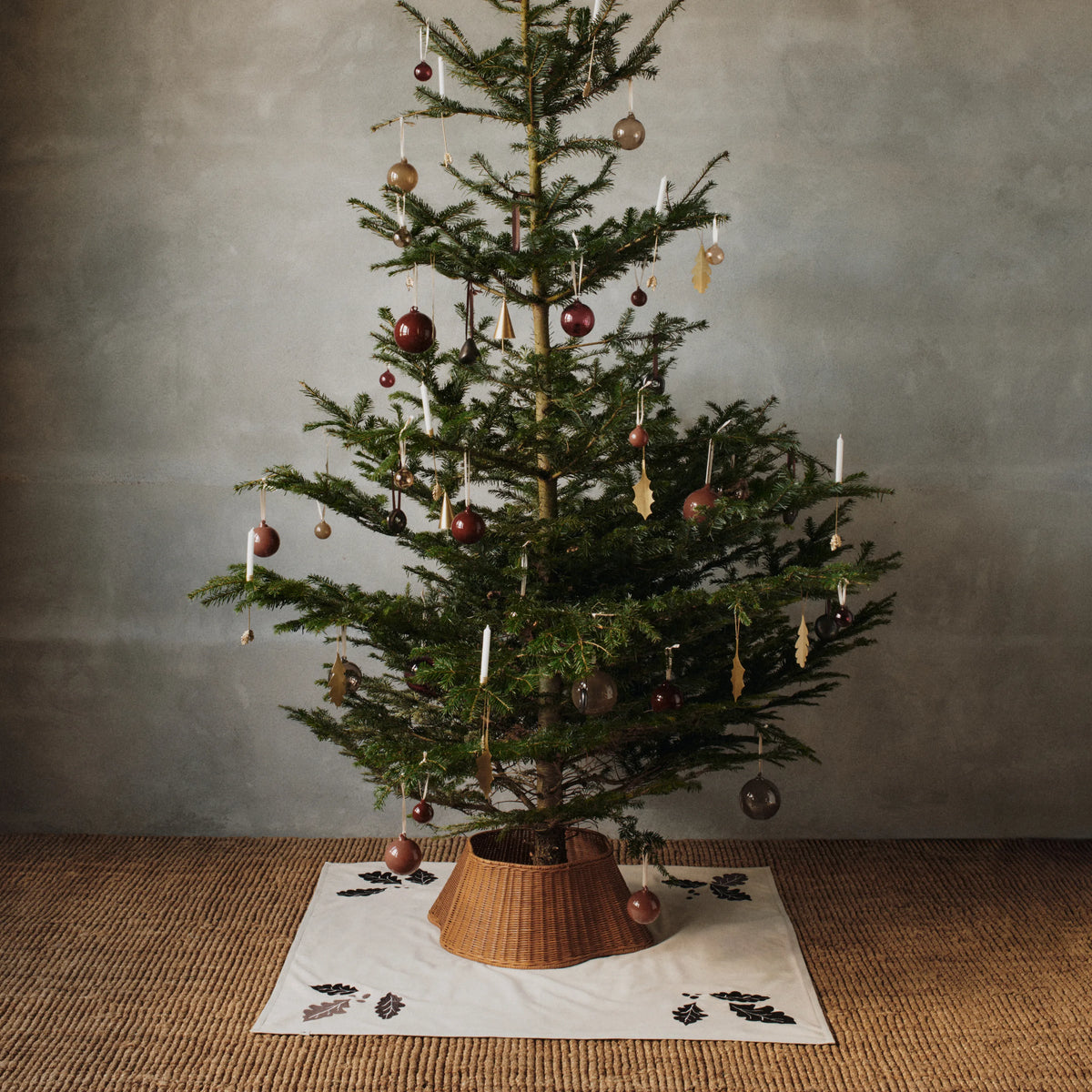 Ferm Living Drape Braided Tree Skirt