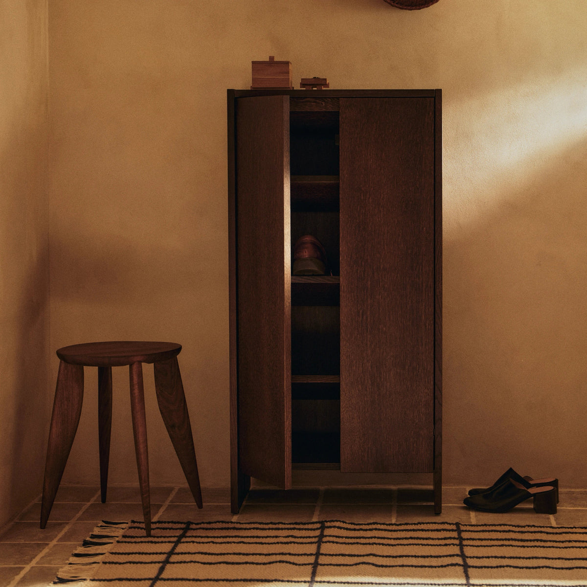 Ferm Living Parcel Hallway Cabinet - Tall Dark Stained Oak#Color_Dark Stained Oak
