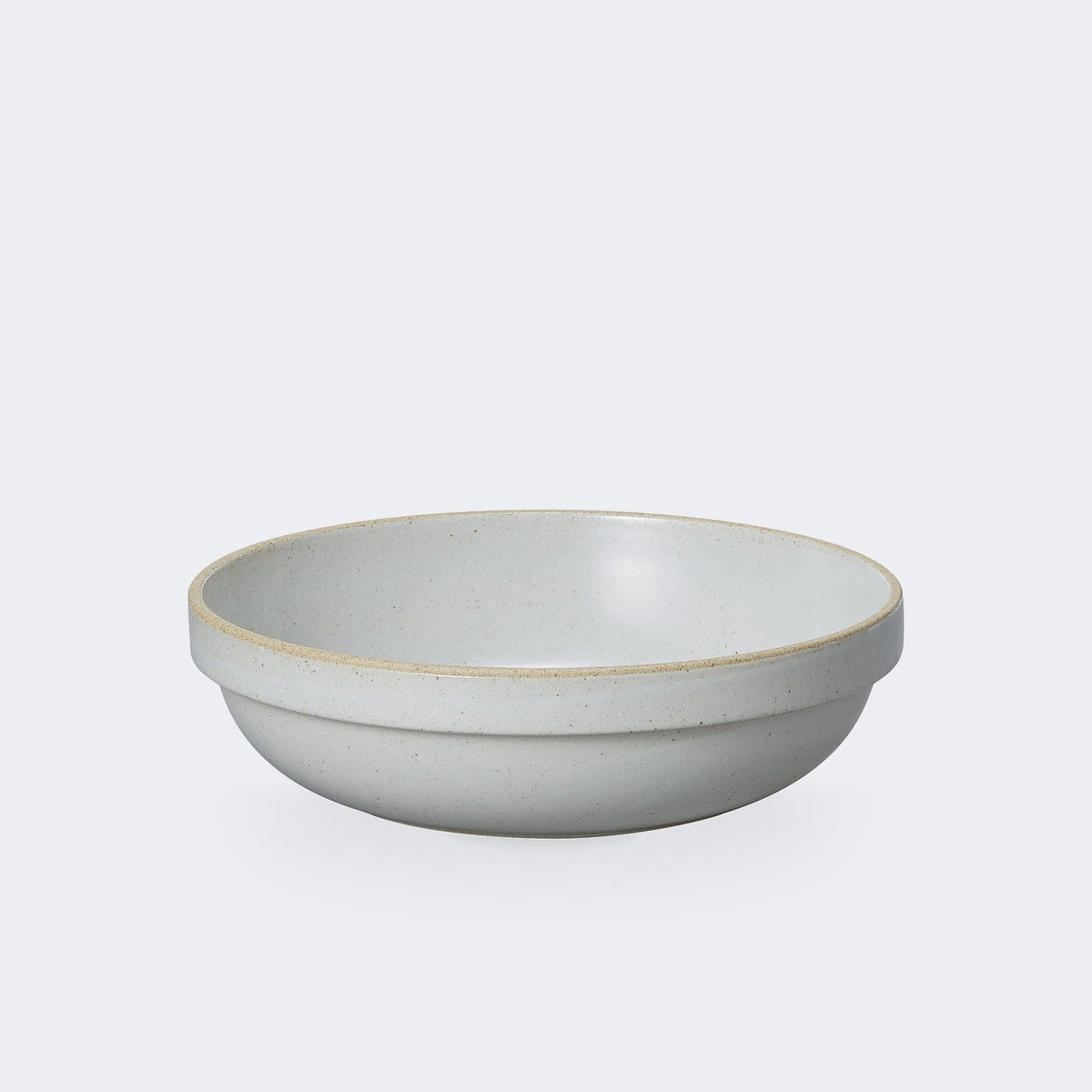 Hasami Porcelain Round Bowl in Gloss Gray 7"