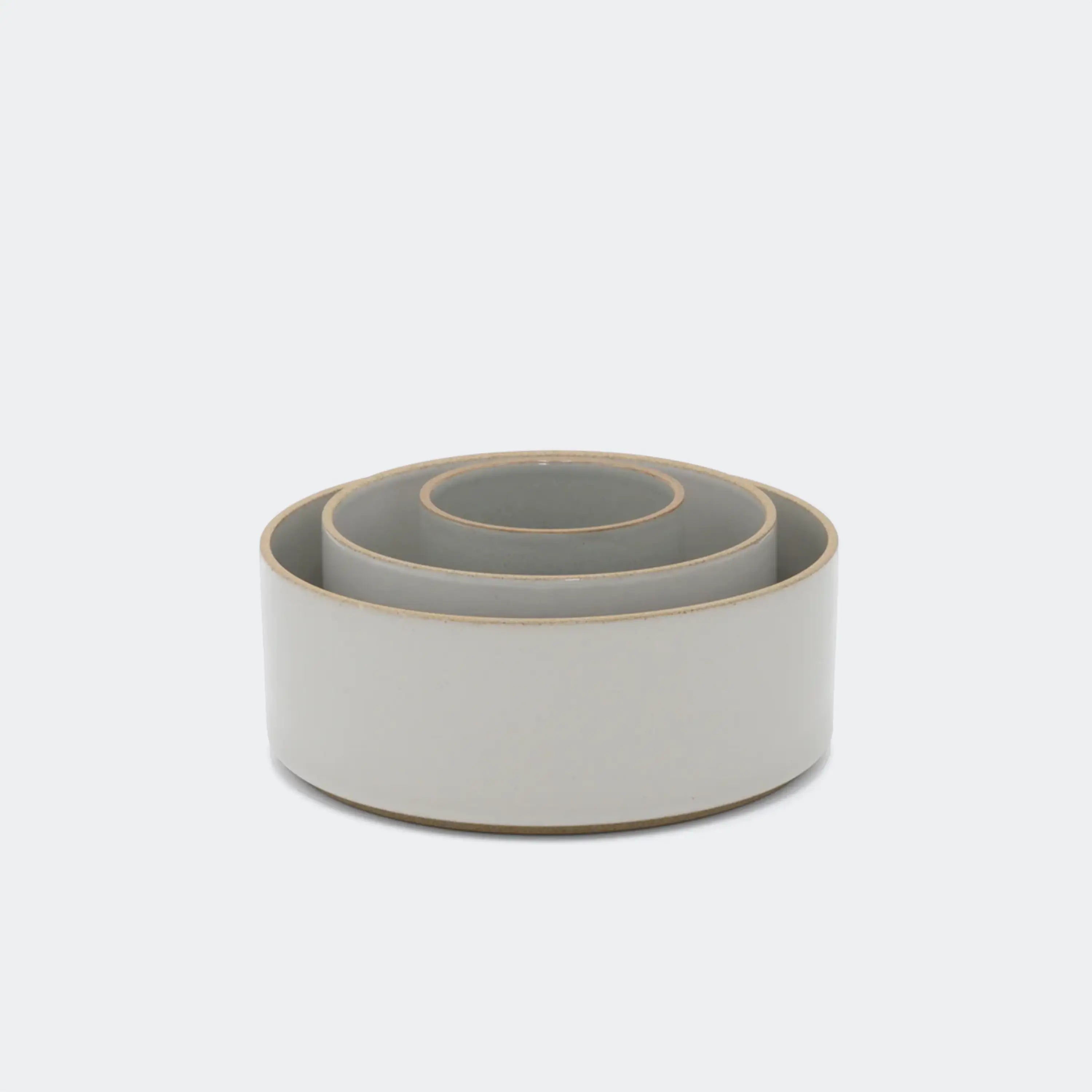 Hasami Porcelain Tall Bowl in Gloss Gray 3" - KANSO