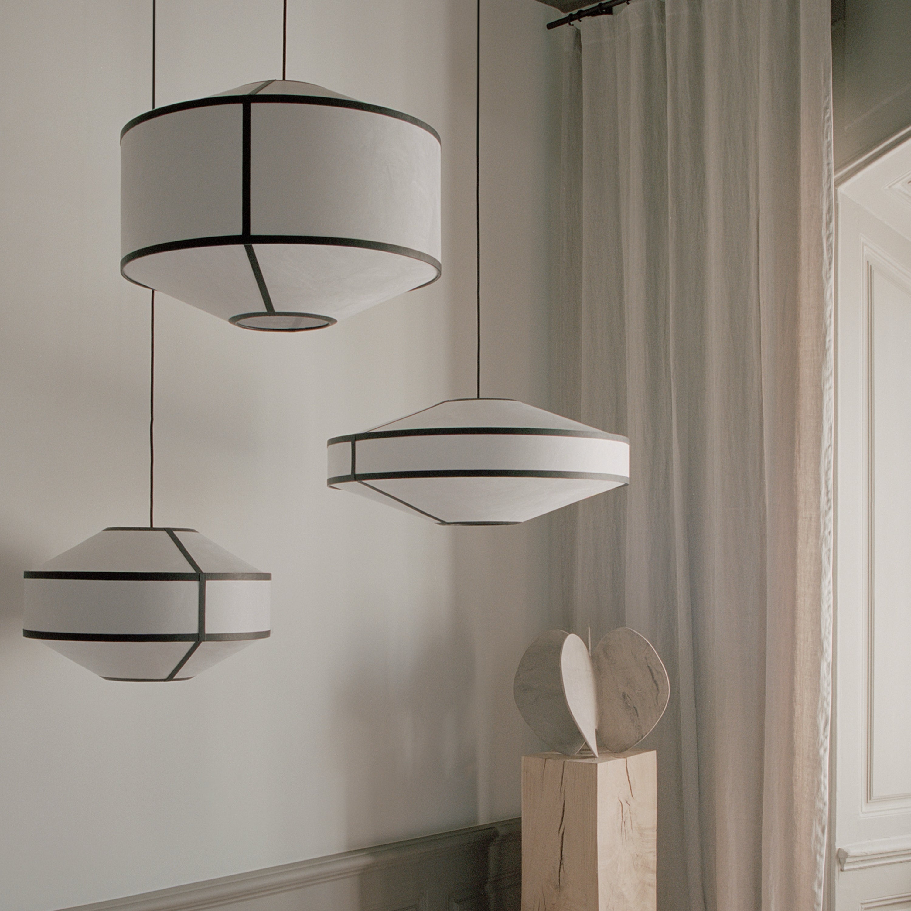 New Works Kite Pendant White and Black Tyvek Ø55 - KANSO