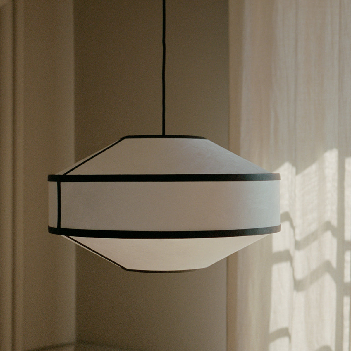 New Works Kite Pendant White and Black Tyvek Ø55#Color_White and Black Tyvek