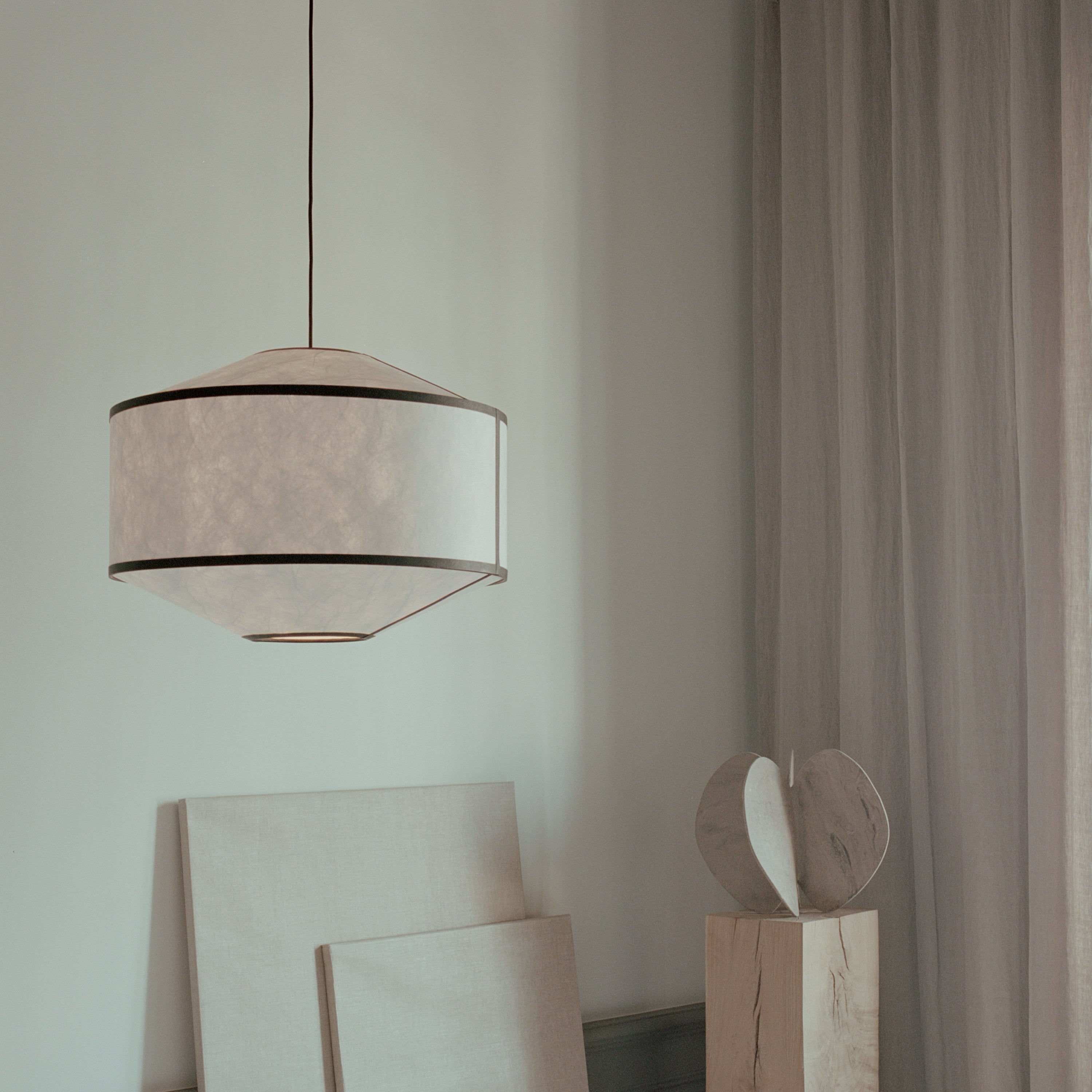 New Works Kite Pendant White and Black Tyvek Ø65 - KANSO