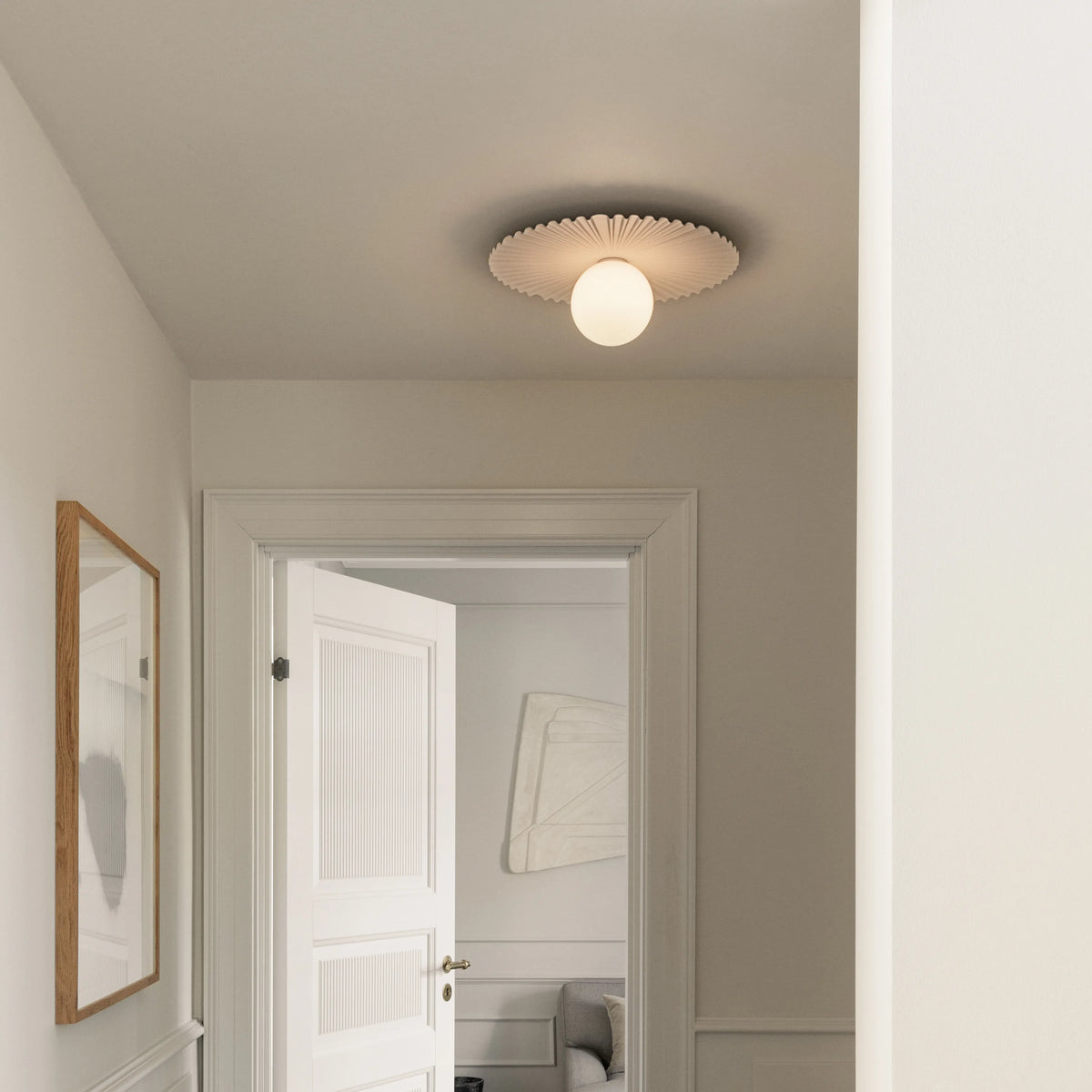 Nuura Liila Muuse Wall Light Medium, White / Opal - KANSO#Finish_White / Opal