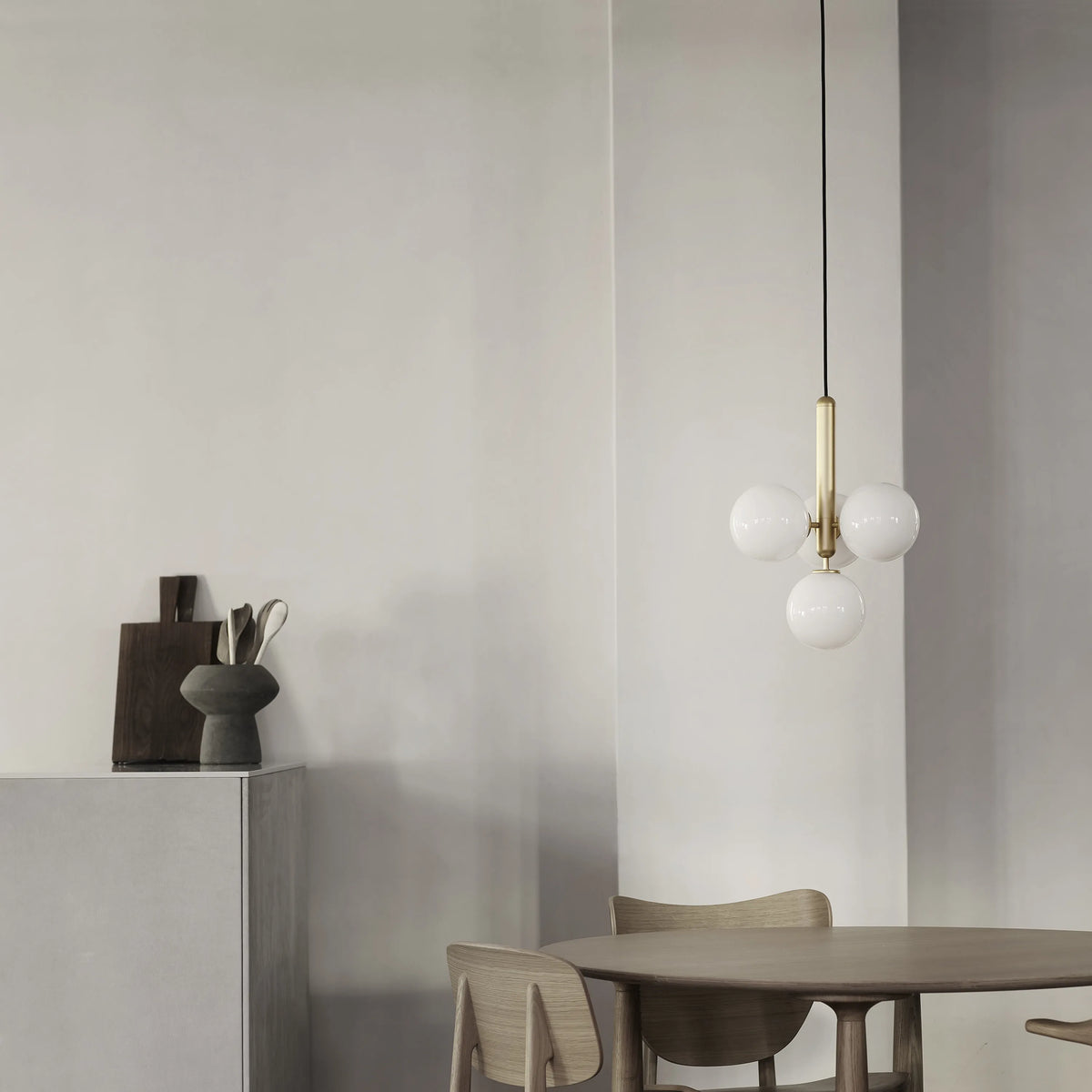 Nuura Miira 4 Chandelier, Brass / Opal - KANSO#Finish_Brass / Opal