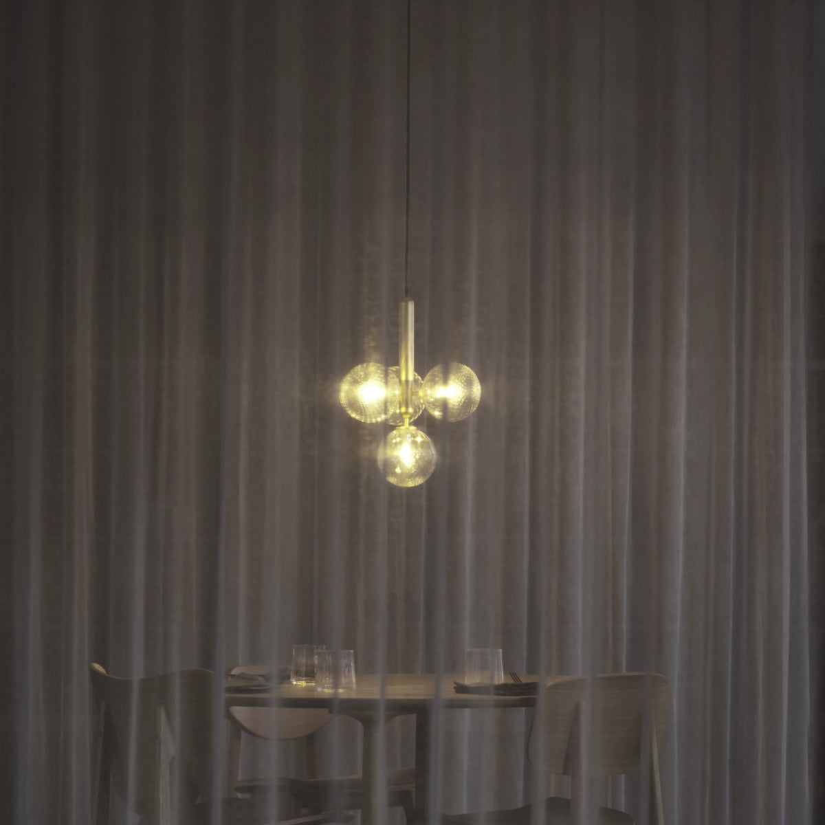 Nuura Miira 4 Chandelier, Brass / Optic Clear - KANSO#Finish_Brass / Optic Clear