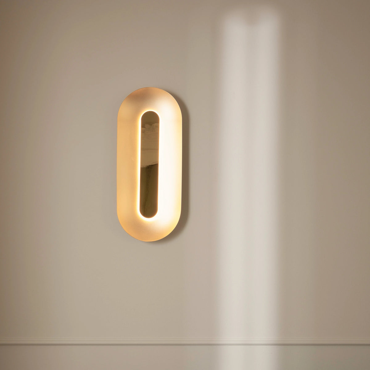 Nuura Sasi Wall Light Large, Brass - KANSO#Finish_Brass
