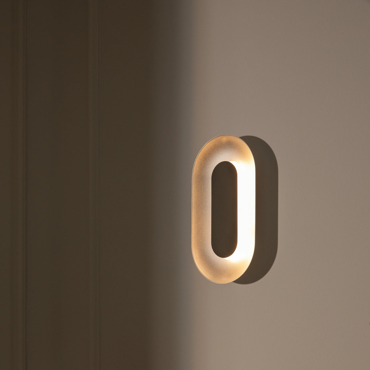 Nuura Sasi Wall Light Small, Brass - KANSO#Finish_Brass
