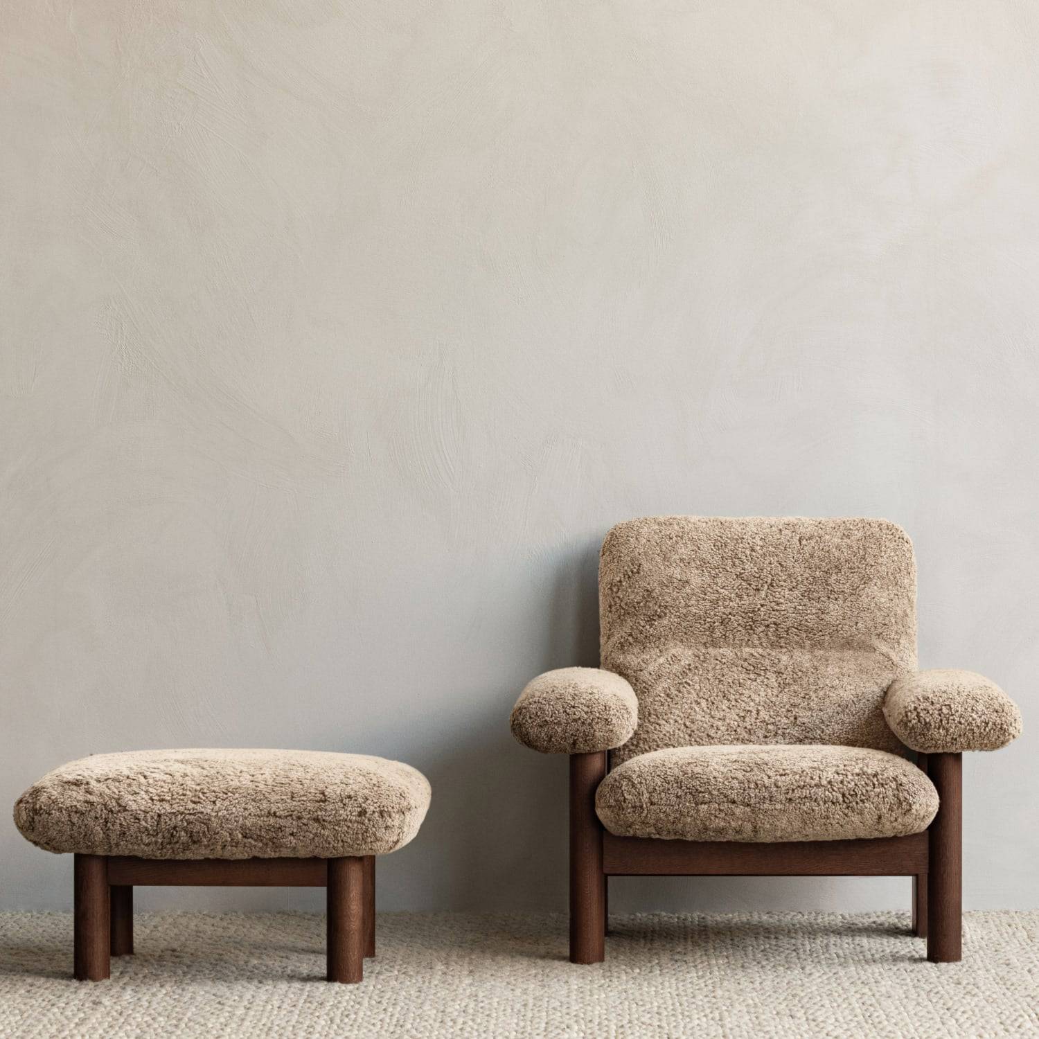 Audo Copenhagen Brasilia Lounge Chair Walnut Sheepskin Curly (Sahara) - KANSO