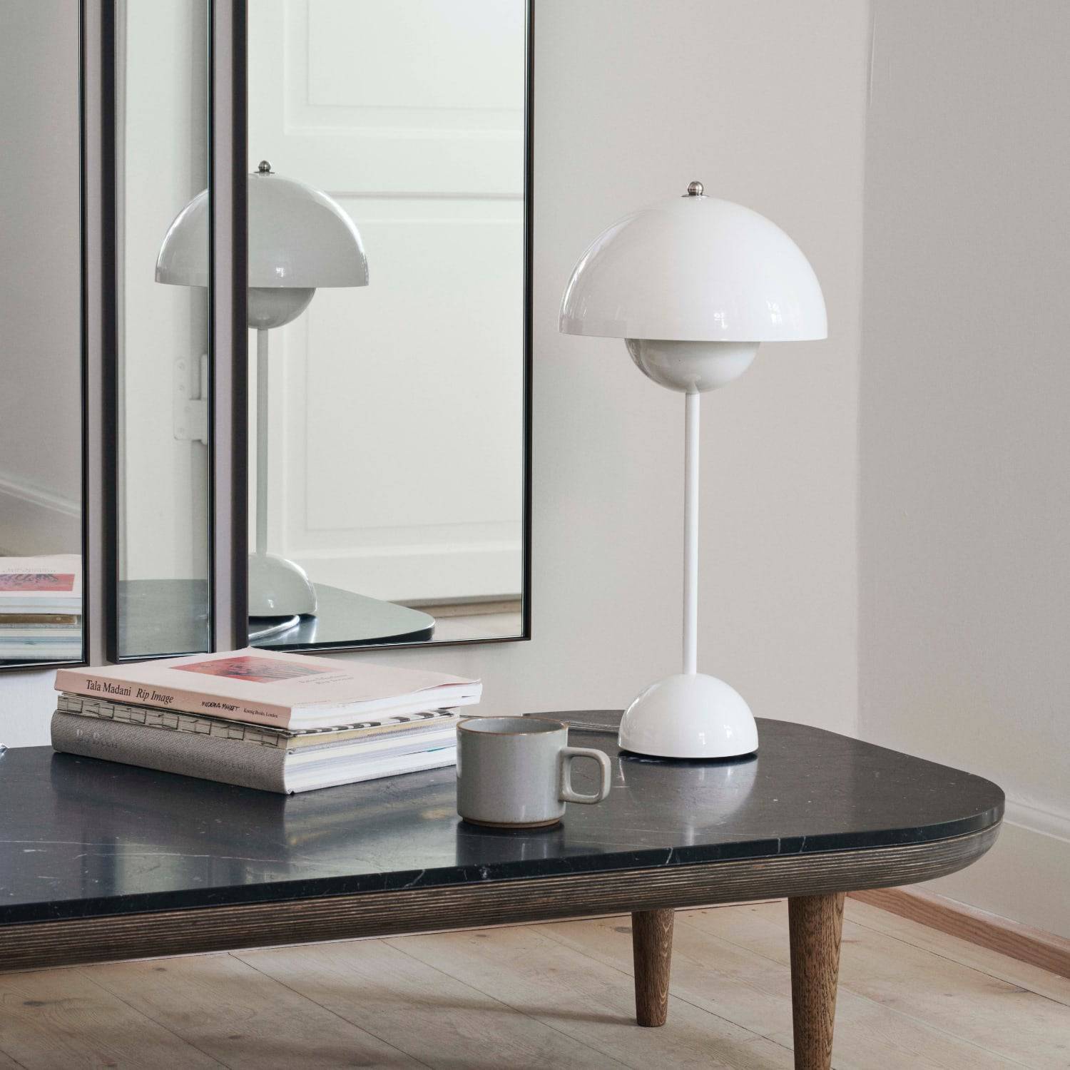 &Tradition Flowerpot VP3 Table Lamp Matte Light Grey - KANSO#Color_Matte Light Grey