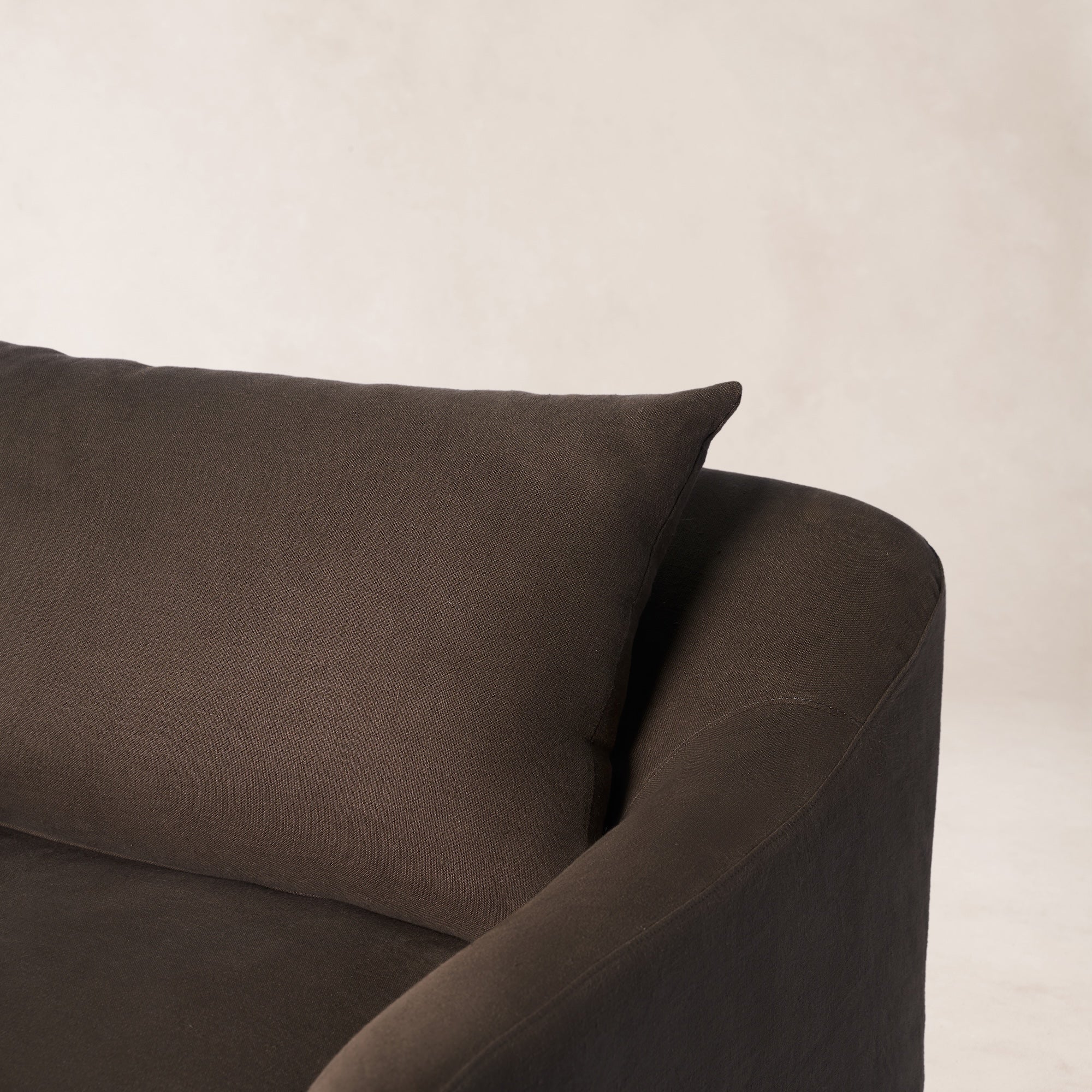 House of Leon Antwerp Sofa#Color_Cocoa