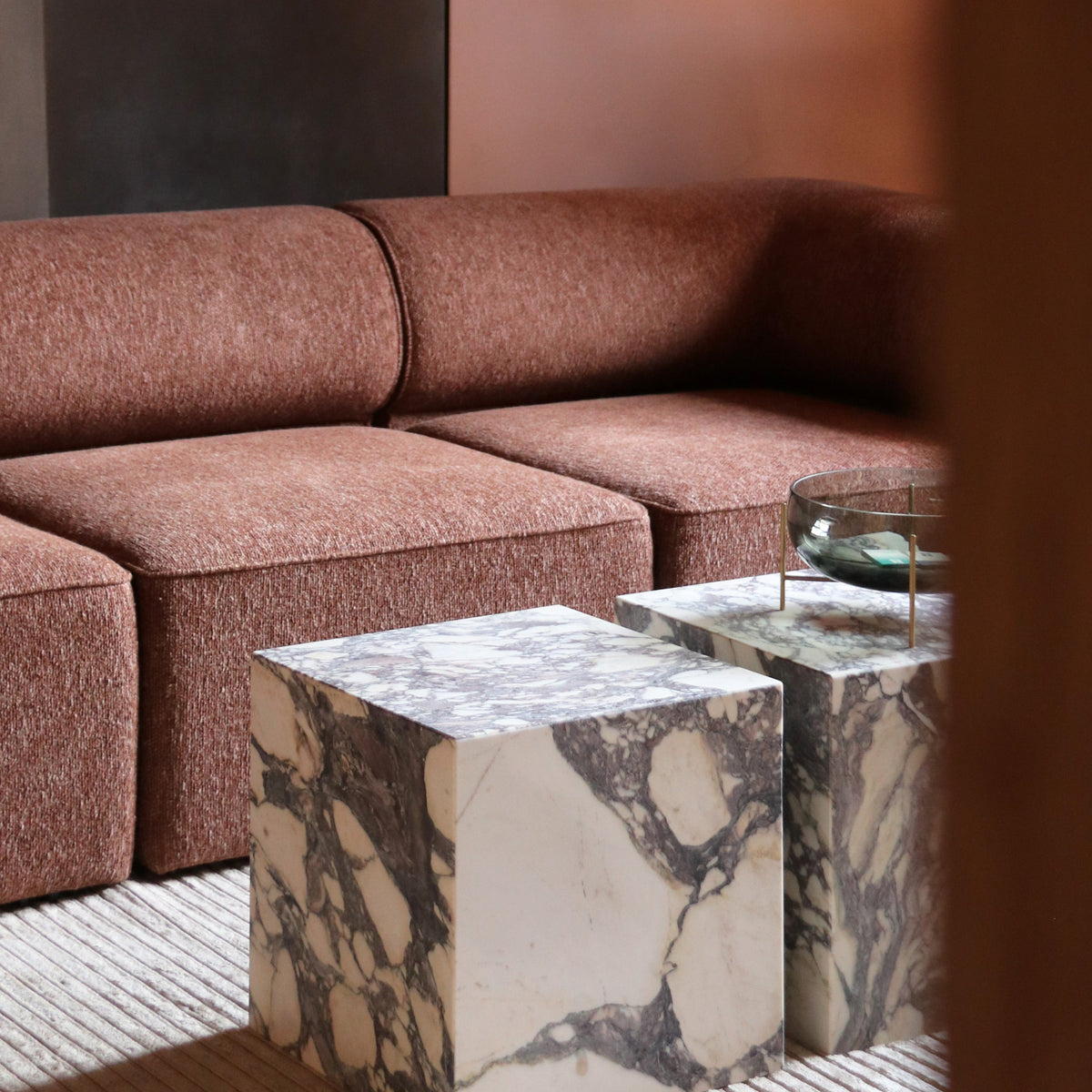 Audo Copenhagen Marble Plinth, Cubic Calacatta Viola Marble#Color_Calacatta Viola Marble