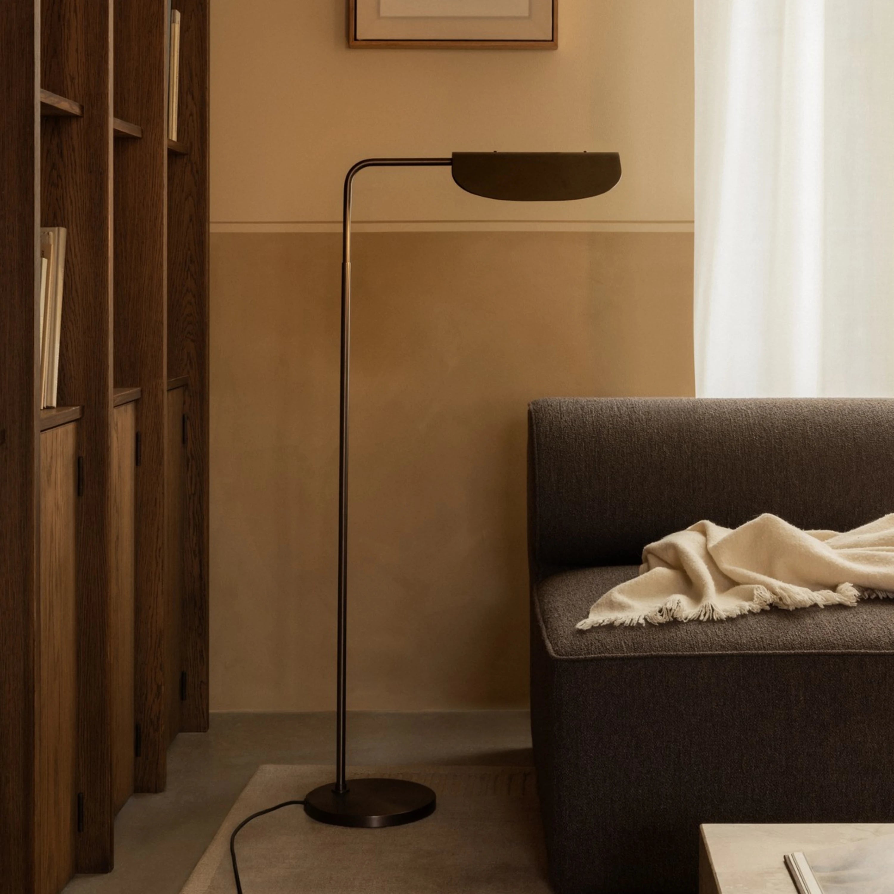 Audo Copenhagen Wing Floor Lamp Bronzed#Finish_Bronzed