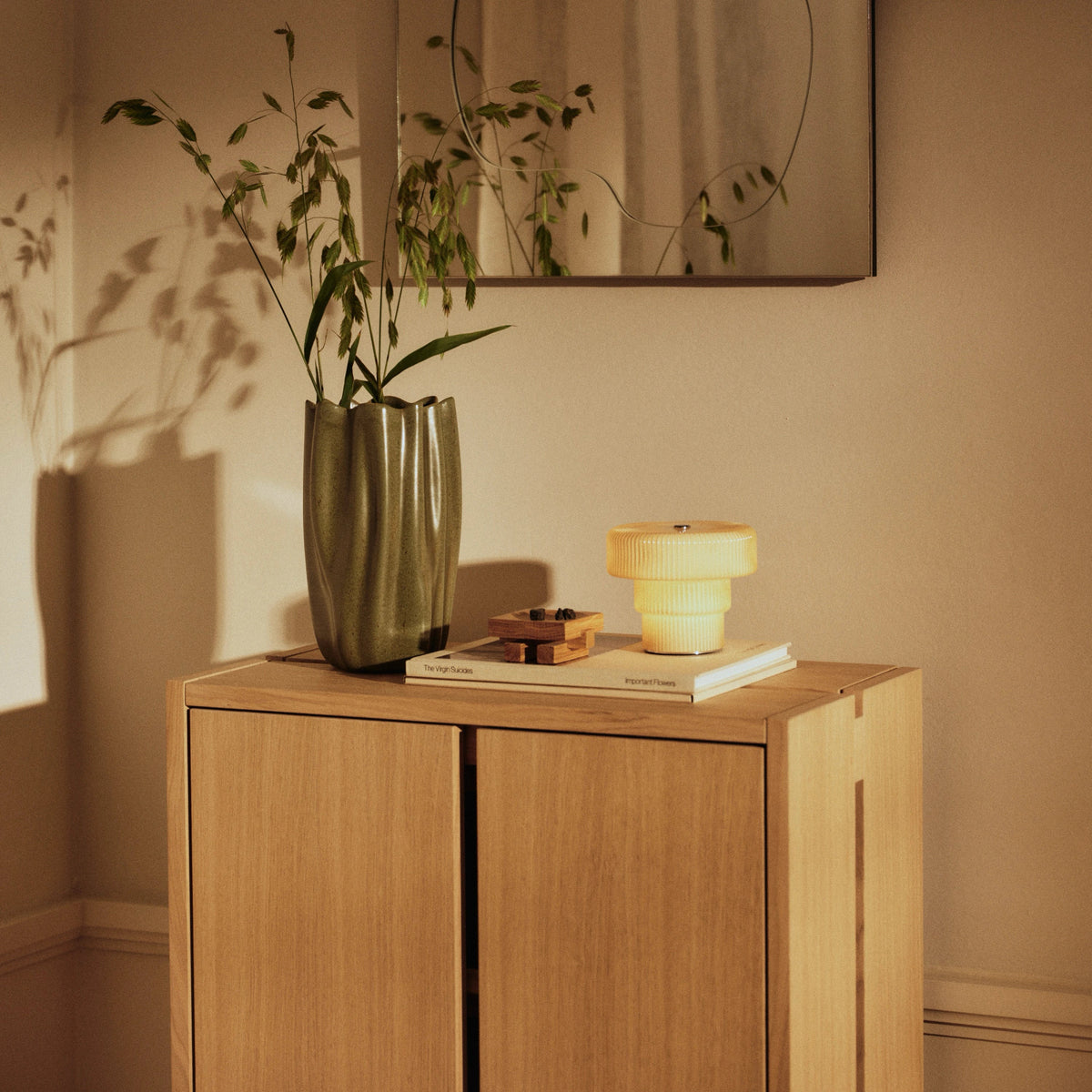 Ferm Living Parcel Hallway Cabinet - Low Natural Oak#Color_Natural Oak