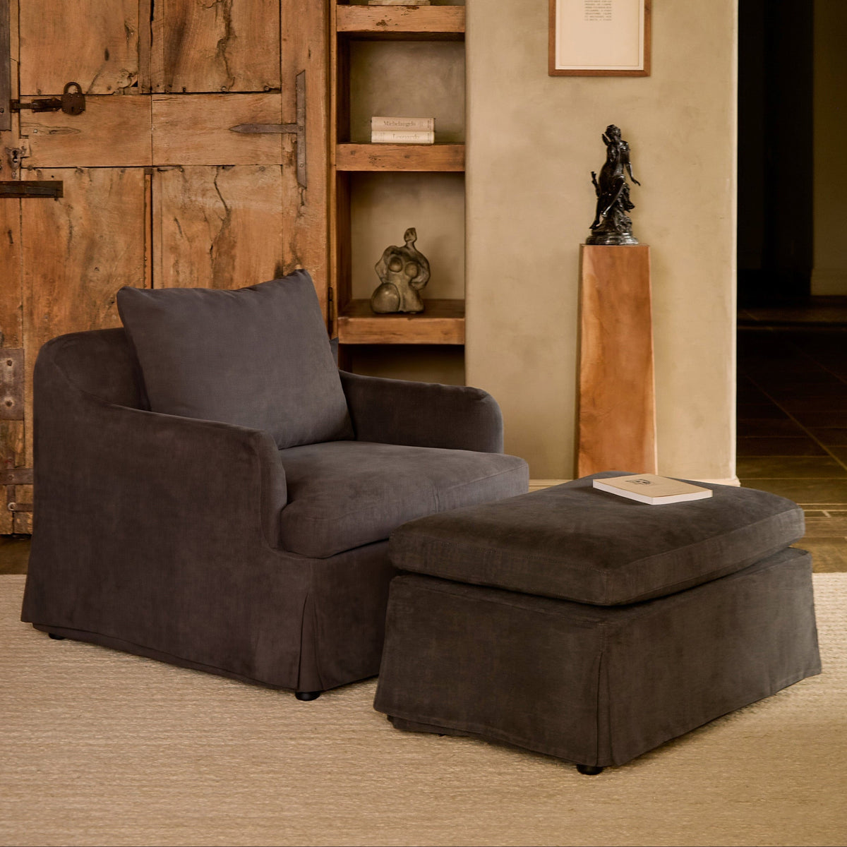 House of Leon Antwerp Armchair#Color_Vintage Black