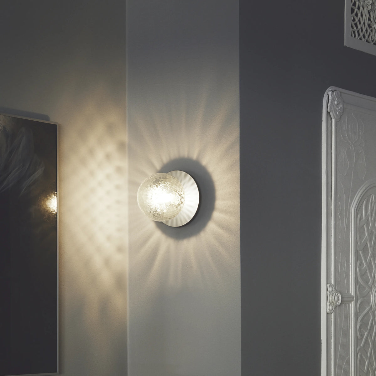 Nuura Liila 1 Wall Light Medium, Light Silver / Optic Clear - KANSO#Finish_Light Silver / Optic Clear
