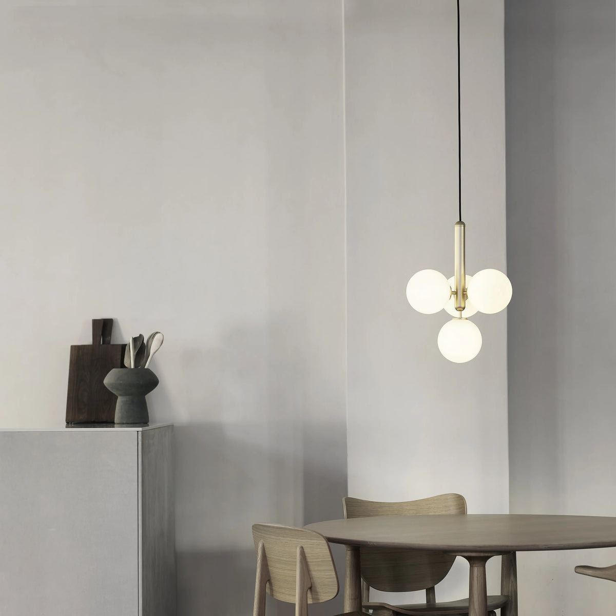 Nuura Miira 4 Chandelier, Brass / Opal - KANSO#Finish_Brass / Opal
