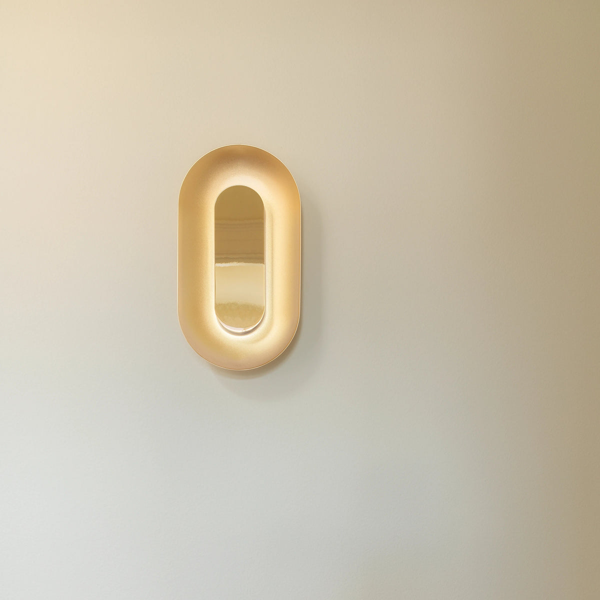 Nuura Sasi Wall Light Small, Brass - KANSO#Finish_Brass