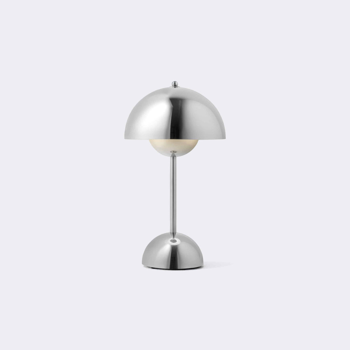 &Tradition Flowerpot VP9 Portable Table Lamp