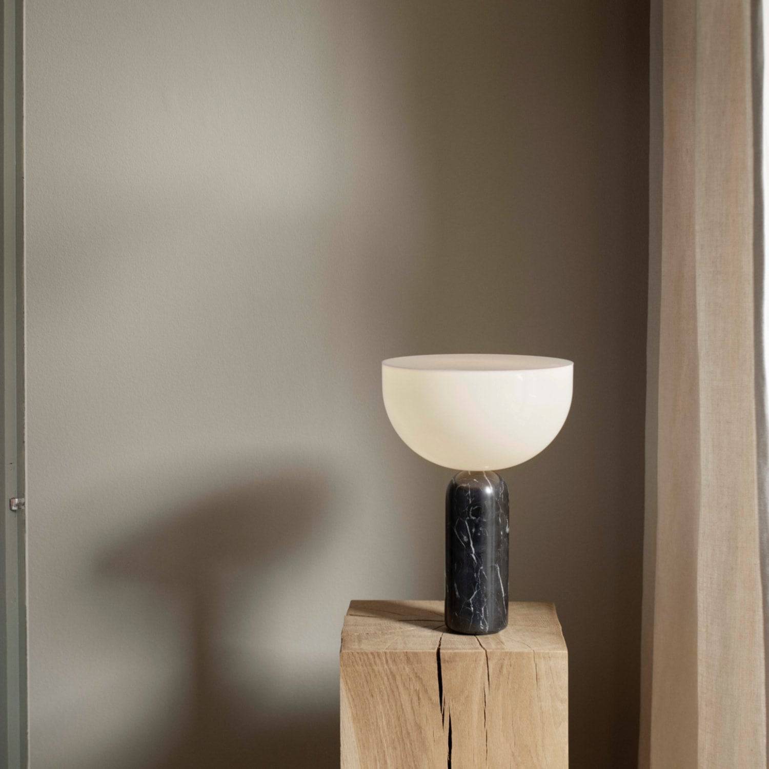 New Works Kizu Table Lamp, Small Black Marble - KANSO#Color_Black Marble