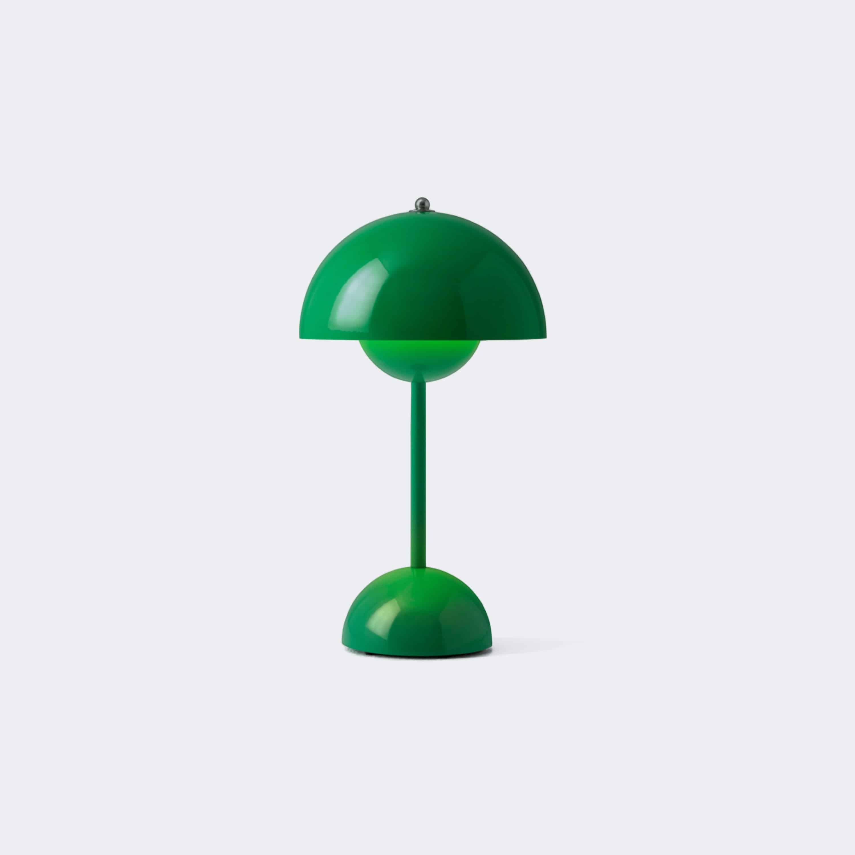 &Tradition Flowerpot VP9 Portable Table Lamp Signal Green - KANSO#Color_Signal Green